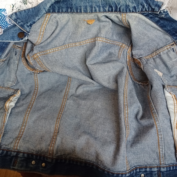 VINTAGE LEVI'S TRUCKER DENIM JACKET SIZE 36 0961-19 MADE IN CANADA - Picture 6 of 16